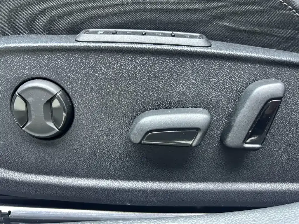 Volkswagen Golf — фото 7