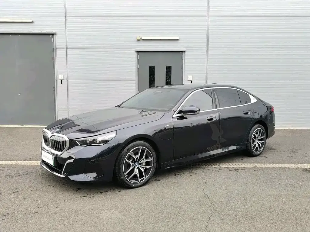 BMW i5 — фото 1