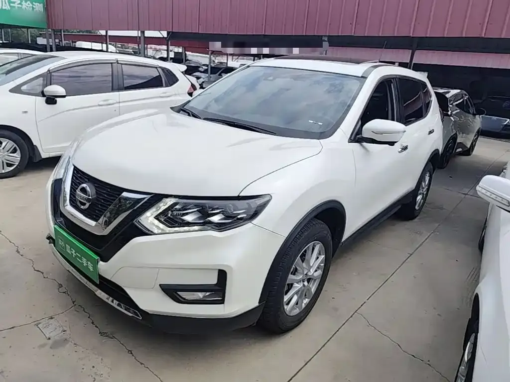Nissan X-Trail — фото 1