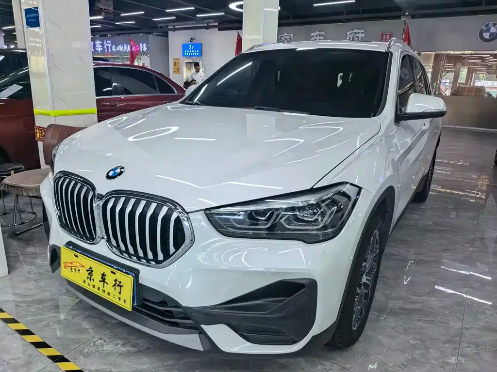 BMW X1 — фото 1