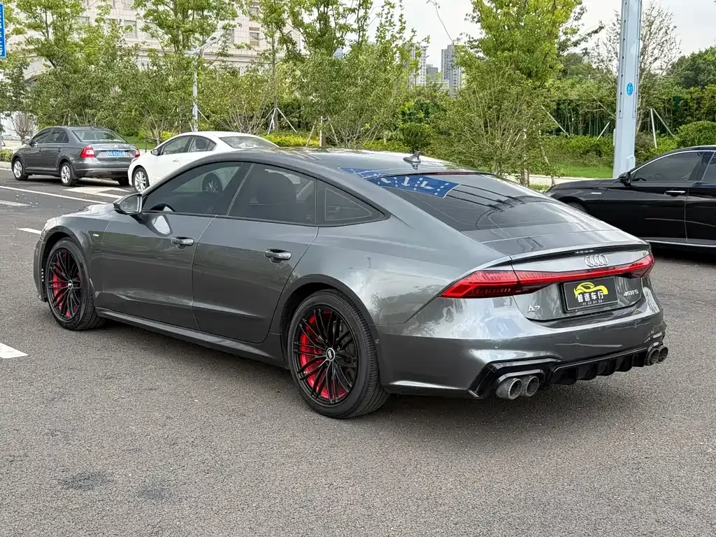 Audi A7 — фото 8