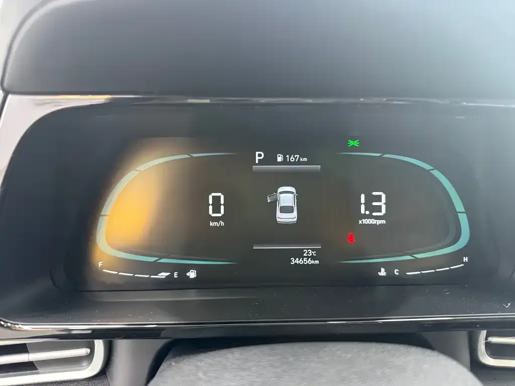 Hyundai Elantra — фото 4