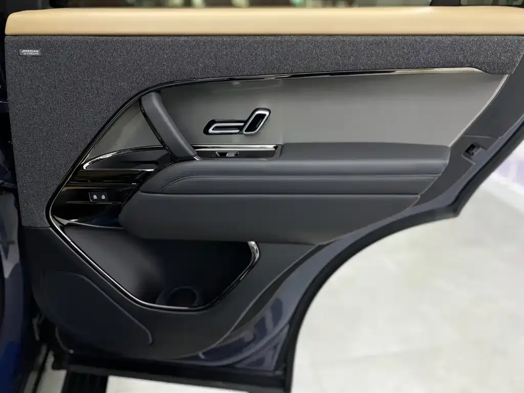Land Rover Sport — фото 10