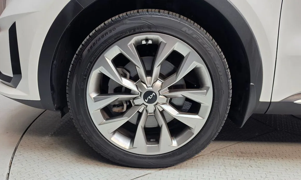 Kia Sorento — фото 9