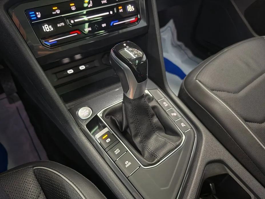 Volkswagen Tiguan — фото 8