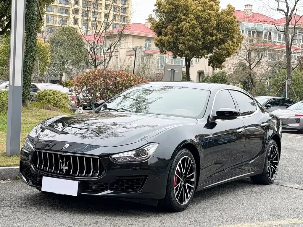 Maserati Ghibli — фото 1