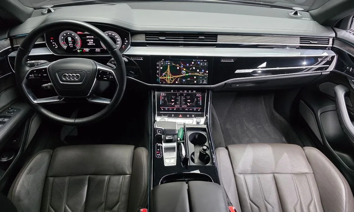 Audi A8 — фото 6