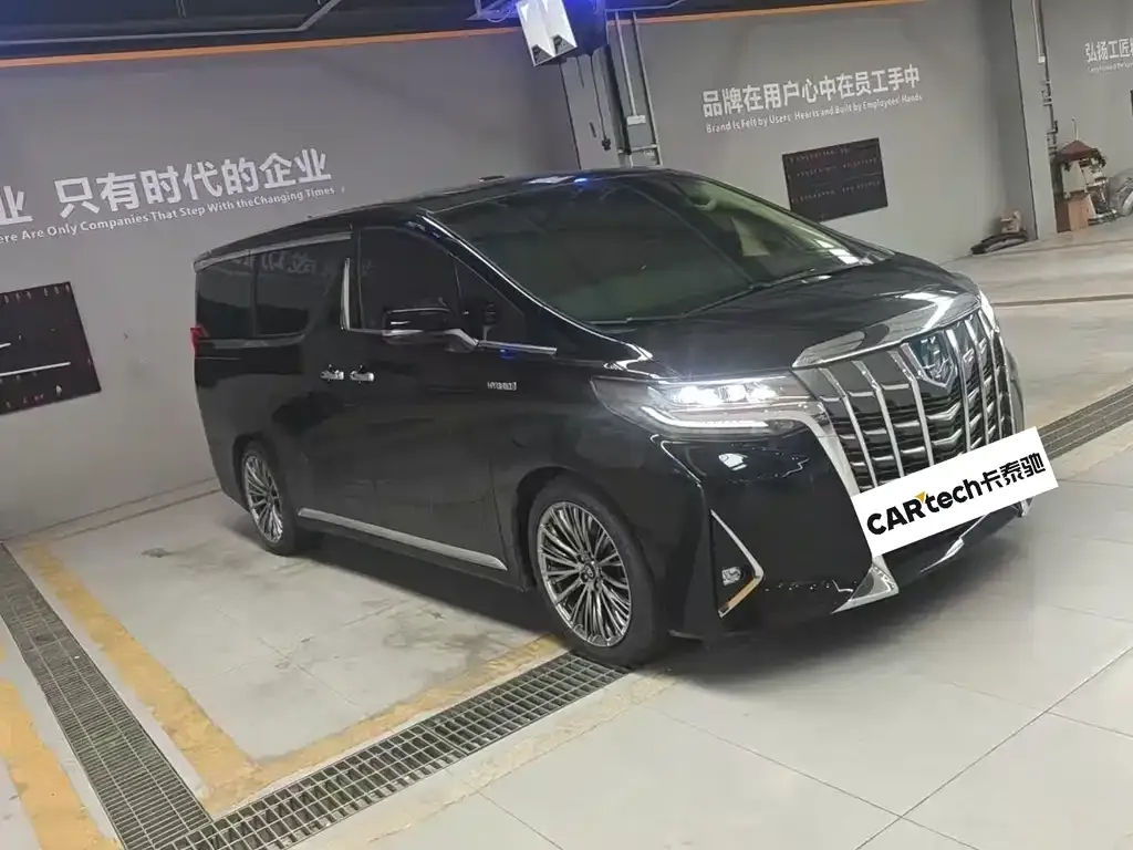 Toyota Alphard — фото 3