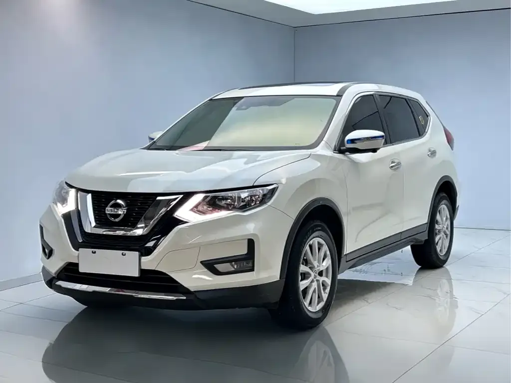 Nissan X-Trail — фото 1