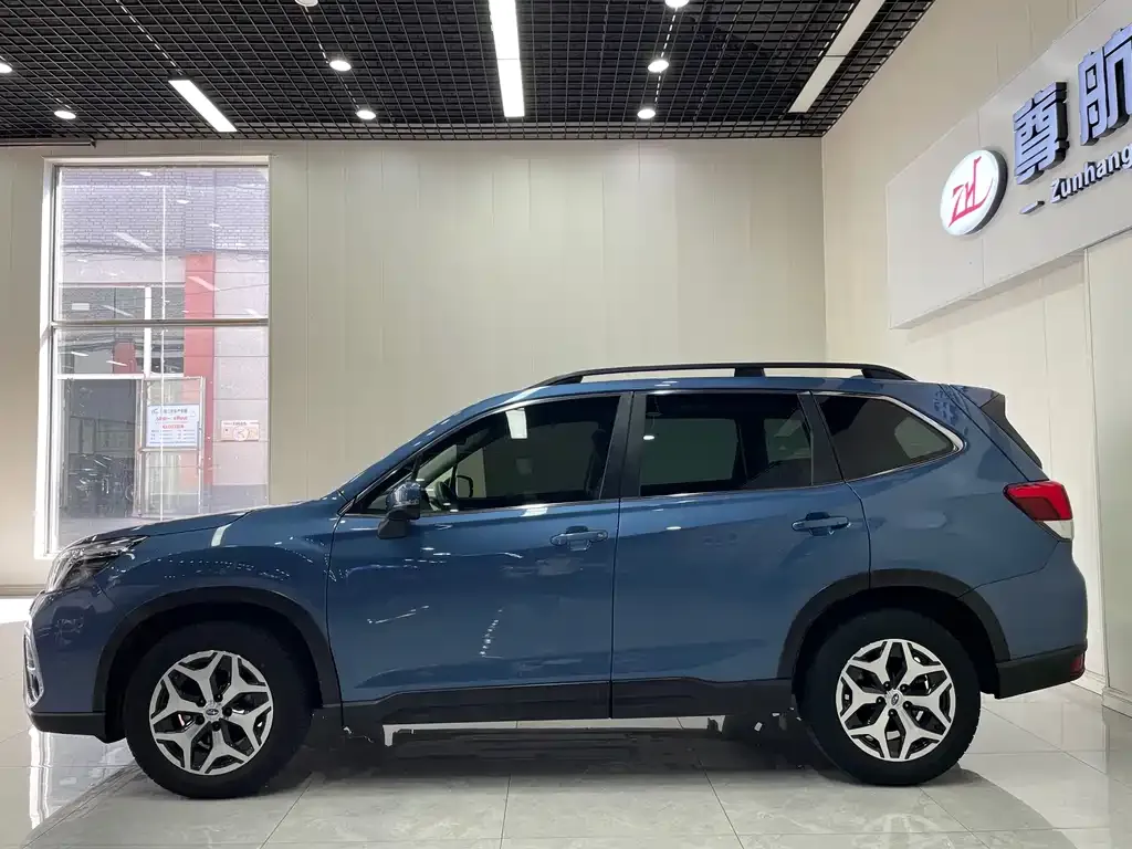 Subaru Forester — фото 7