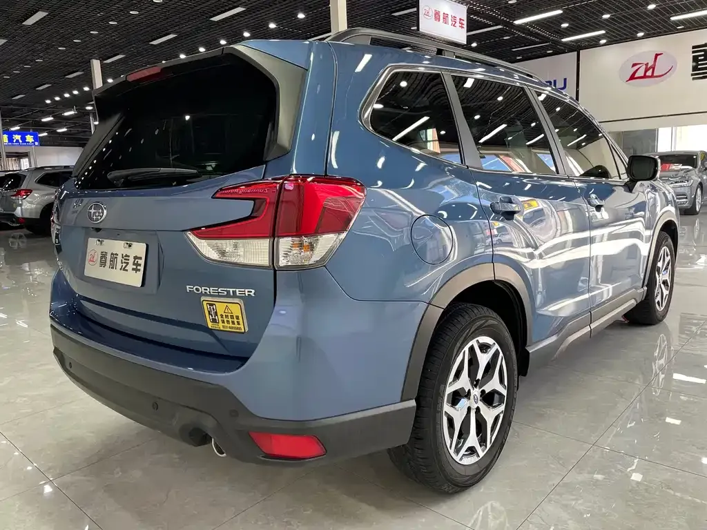 Subaru Forester — фото 5