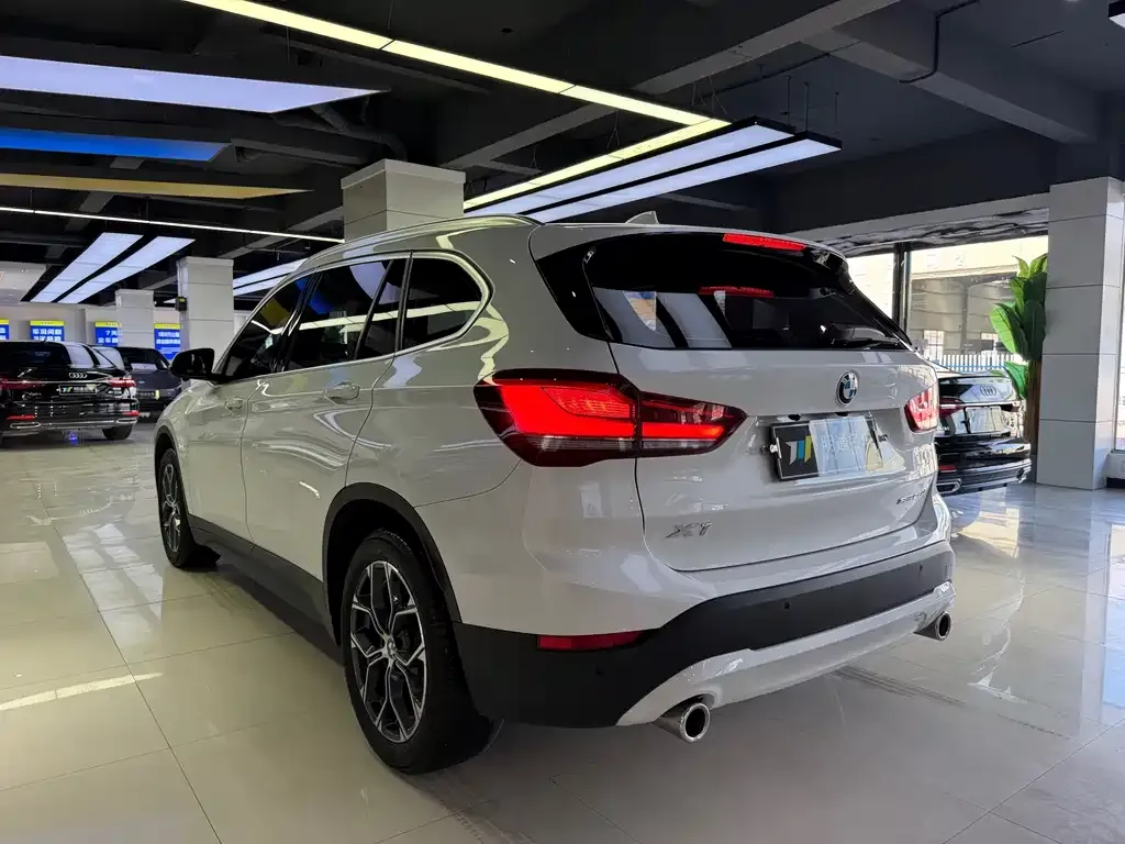 BMW X1 — фото 2