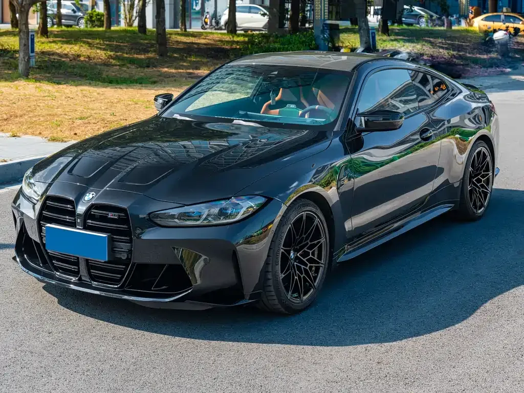 BMW M4 — фото 1