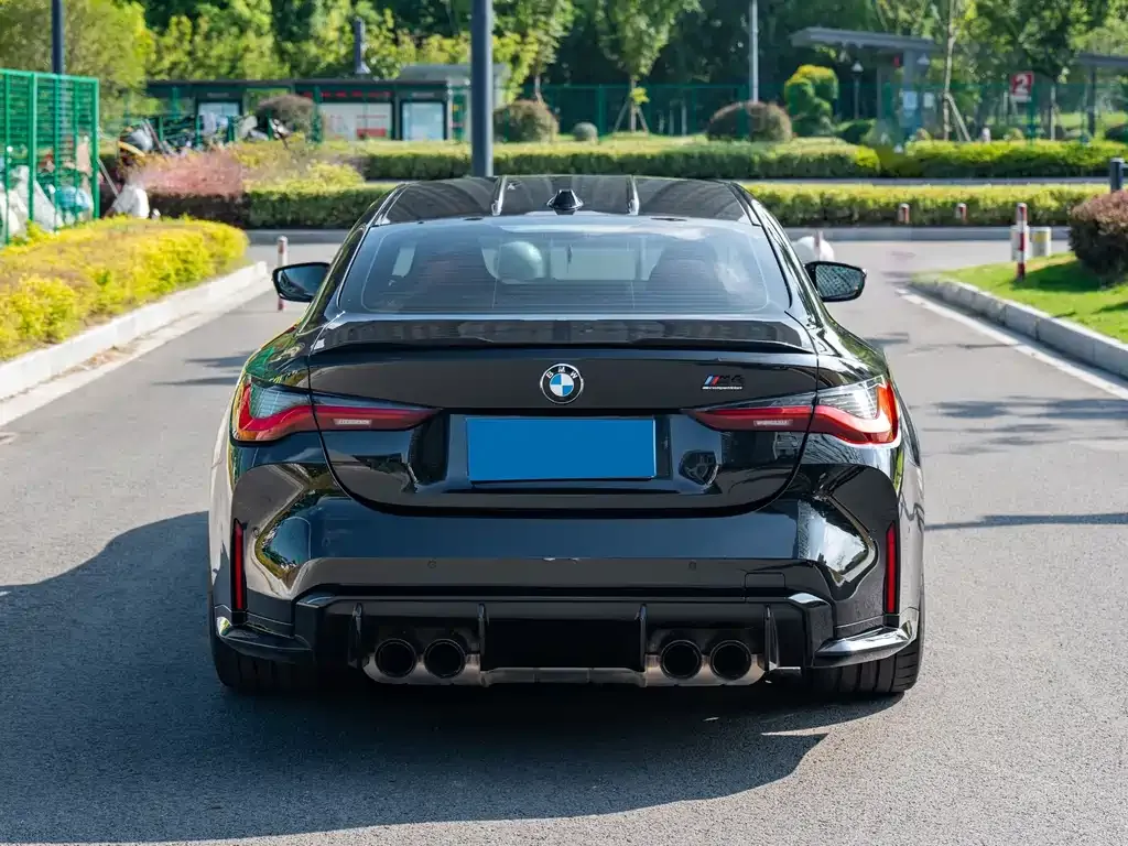 BMW M4 — фото 4