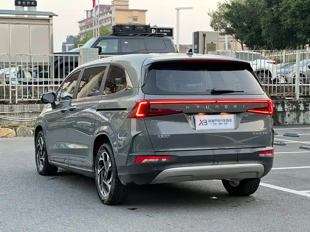 Hyundai Custo — фото 4