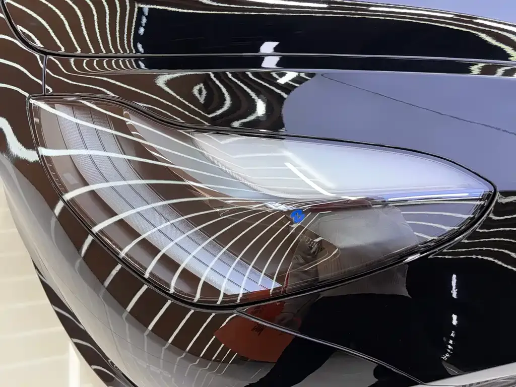 Tesla Model 3 — фото 8