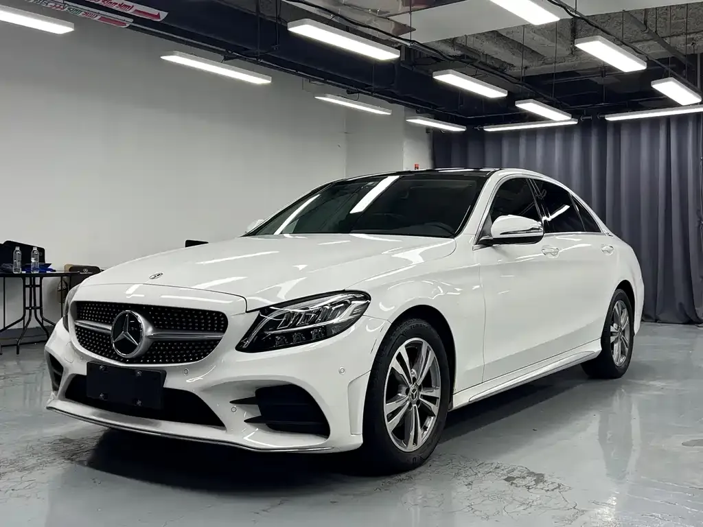 Mercedes-Benz C-Class — фото 1