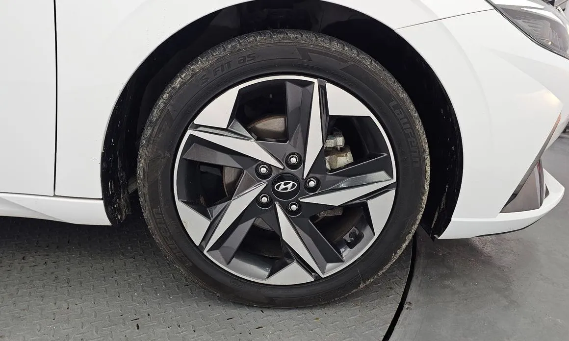 Hyundai AVANTE — фото 8