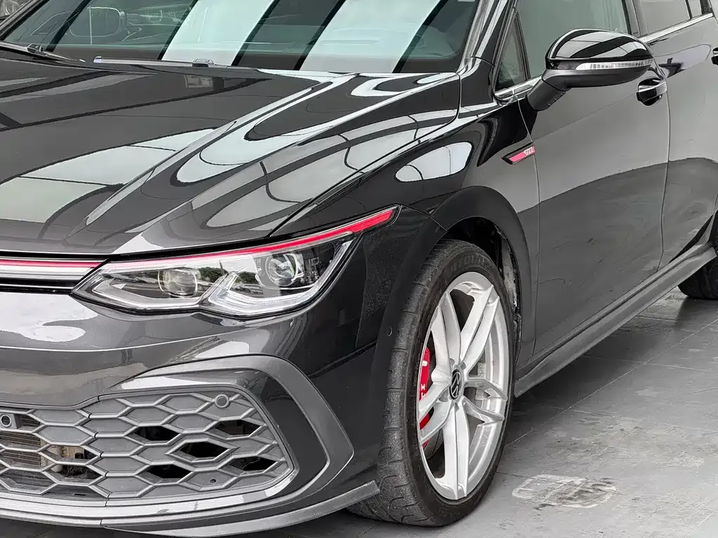 Volkswagen Golf GTI — фото 9