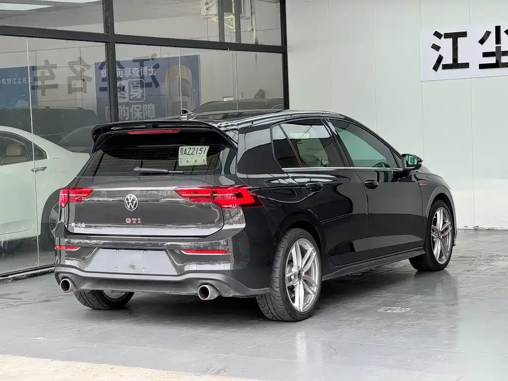 Volkswagen Golf GTI — фото 8