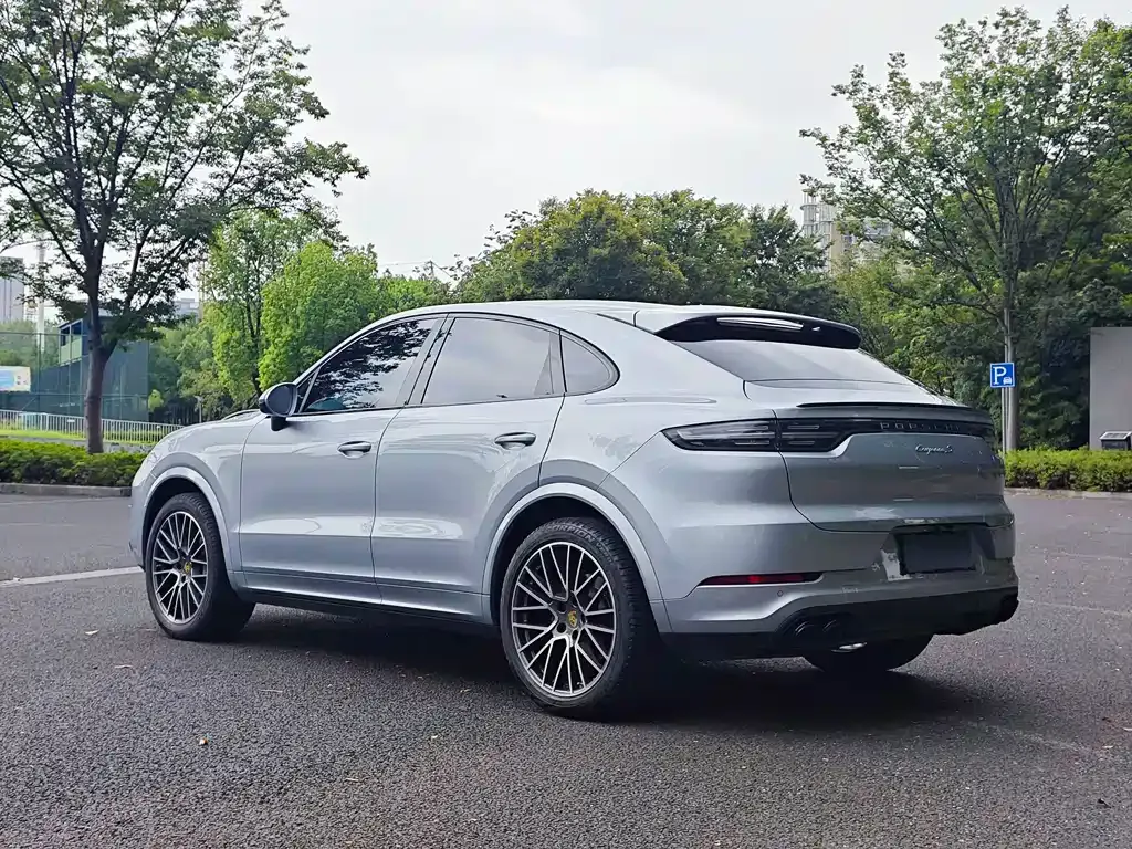 Porsche Cayenne — фото 6