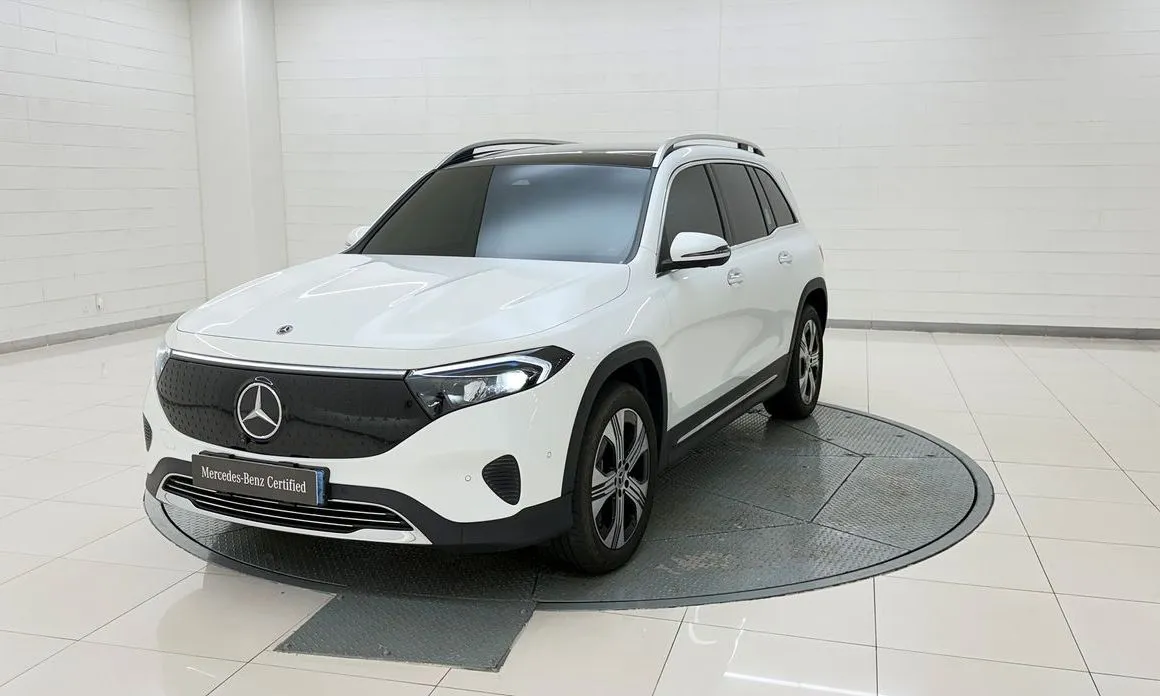 Mercedes-Benz EQB — фото 1