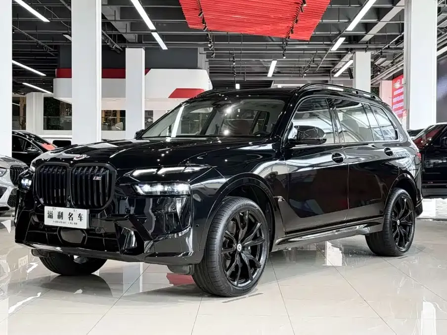 BMW X7 M60i — фото 1