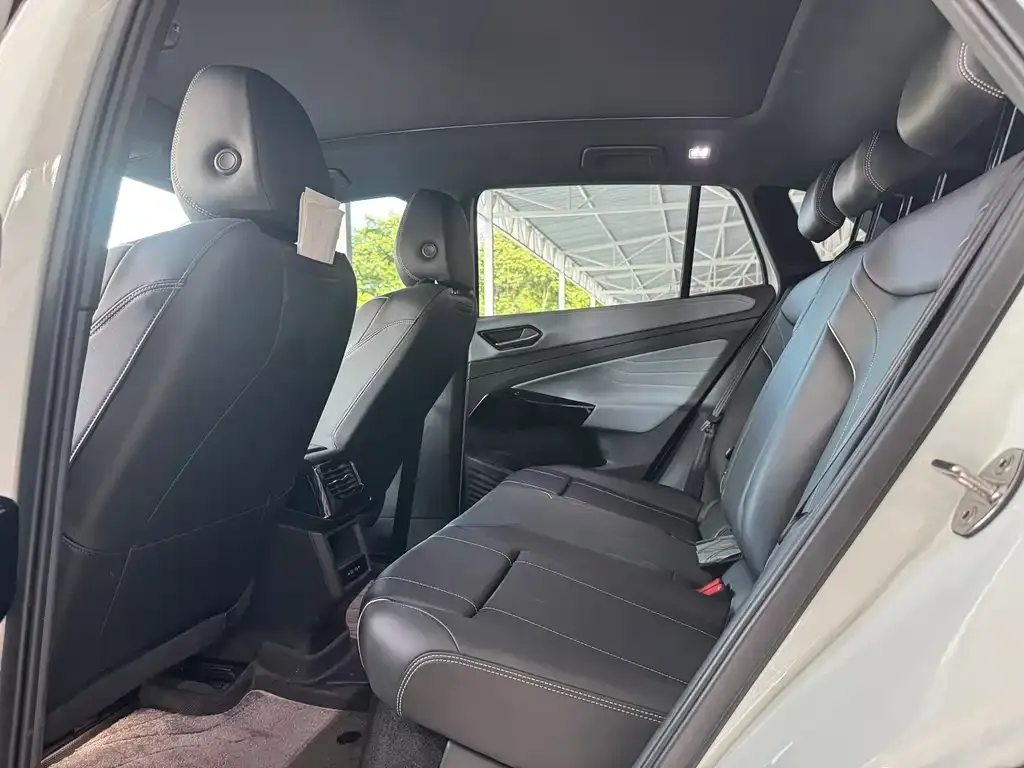 Volkswagen ID.4 X — фото 3