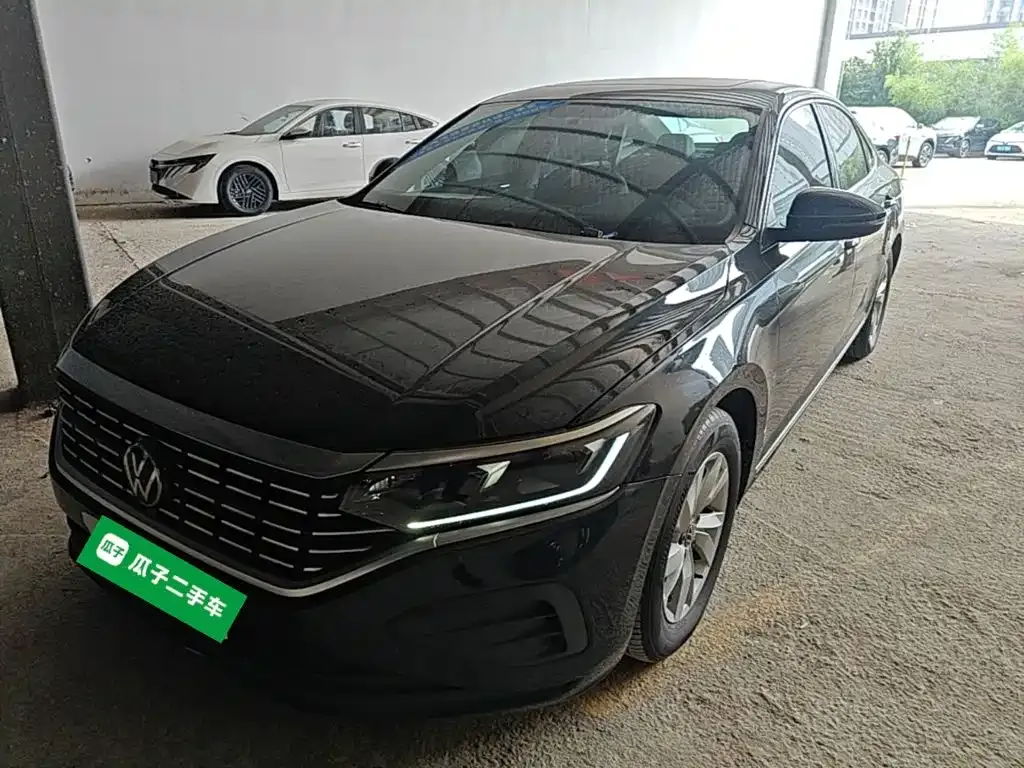 Volkswagen Passat — фото 1