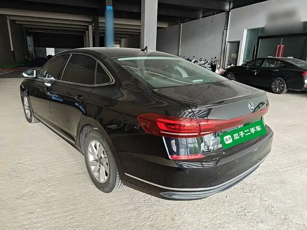 Volkswagen Passat — фото 8