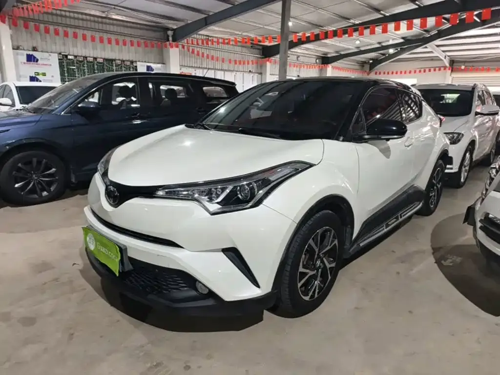 Toyota C-HR — фото 10