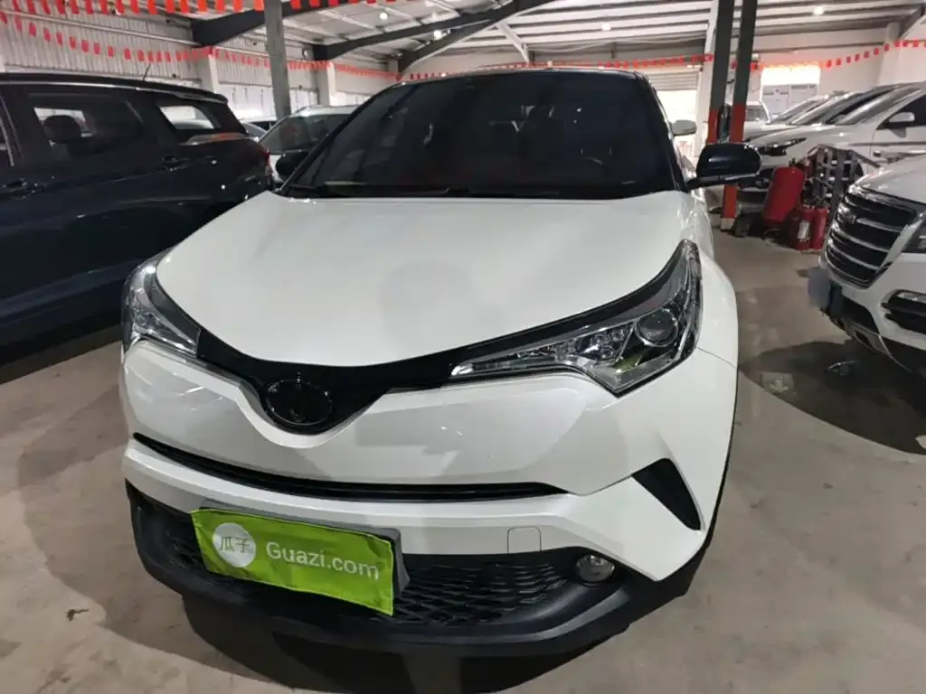 Toyota C-HR — фото 9