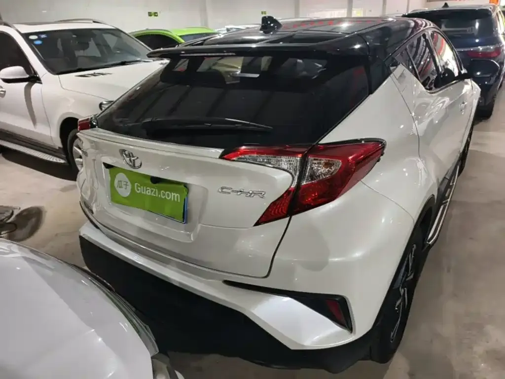 Toyota C-HR — фото 4