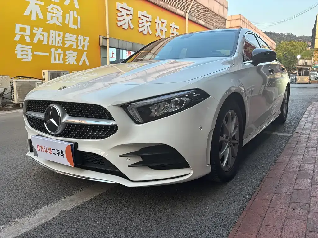 Mercedes-Benz A-Class — фото 1