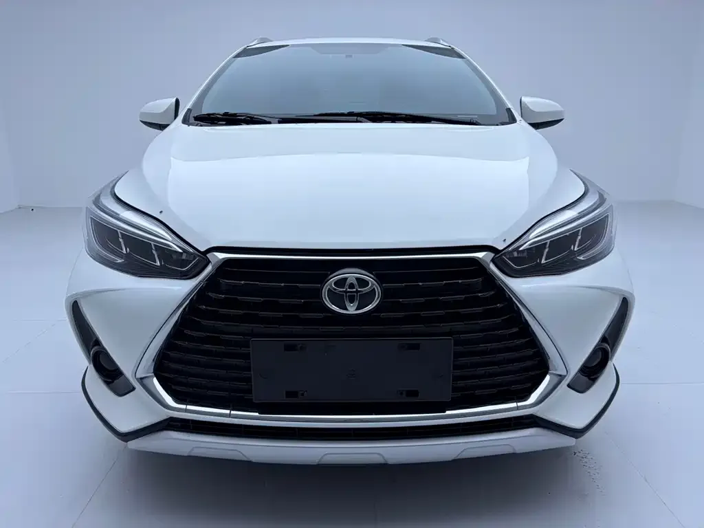 Toyota Yaris L — фото 3