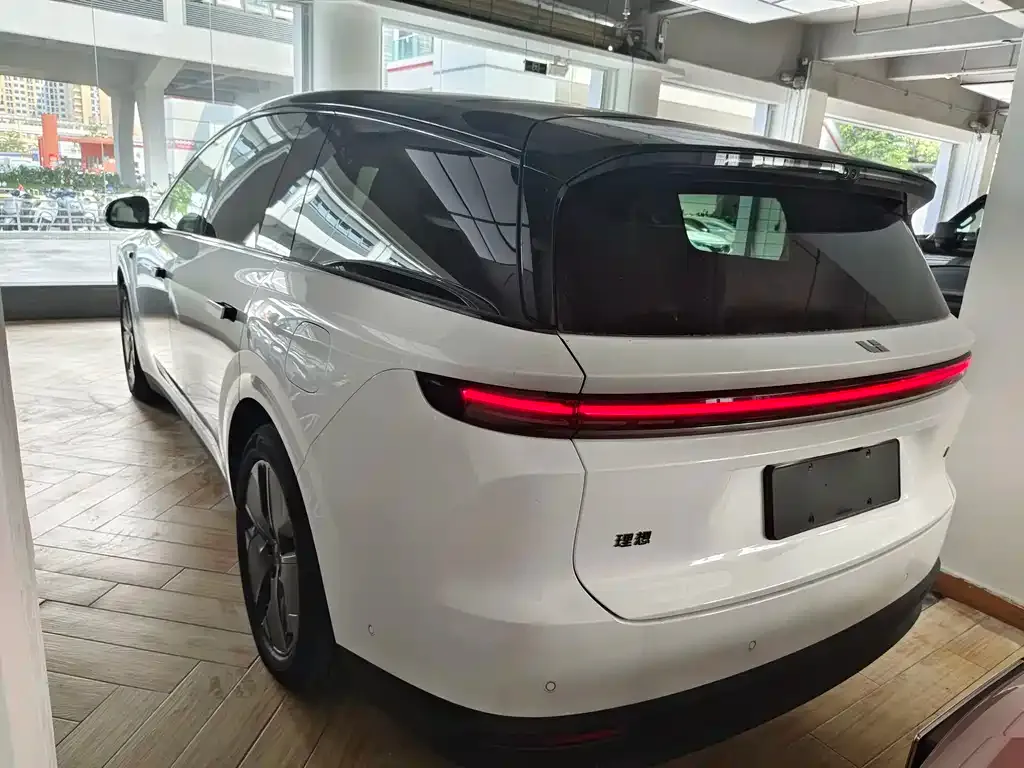 Li Auto Li i8 — фото 4