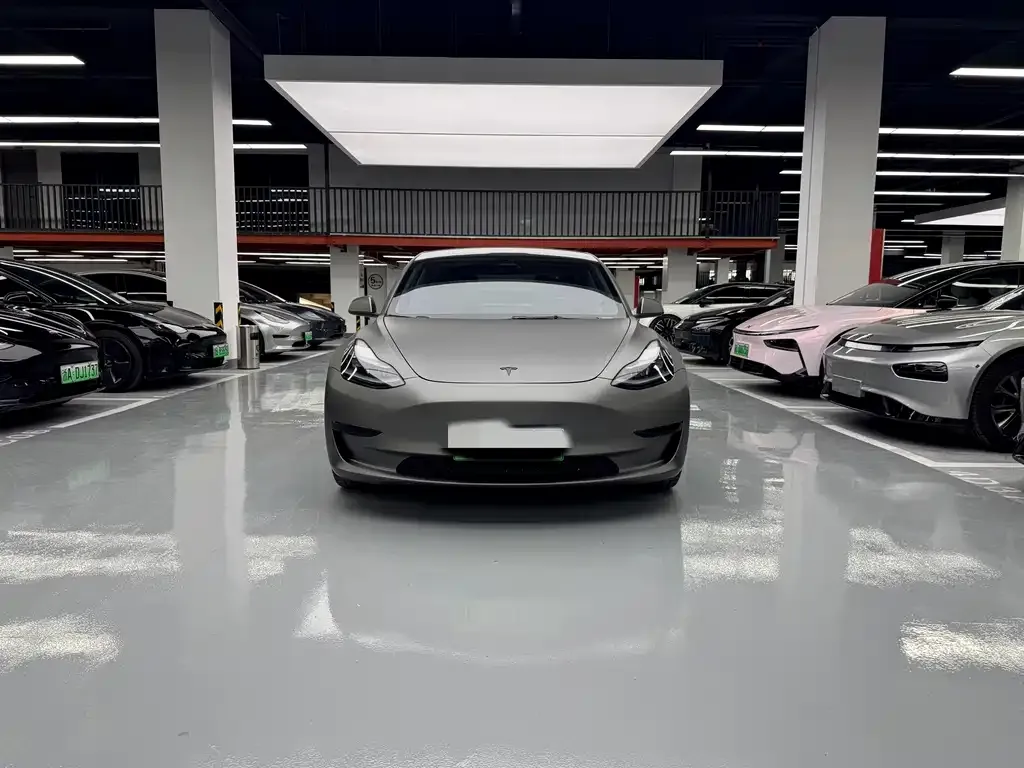 Tesla Model 3 — фото 3