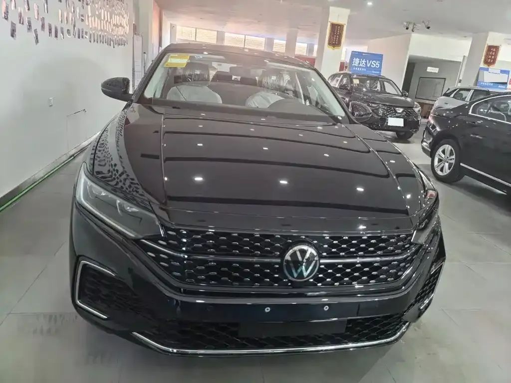 Volkswagen Passat — фото 4