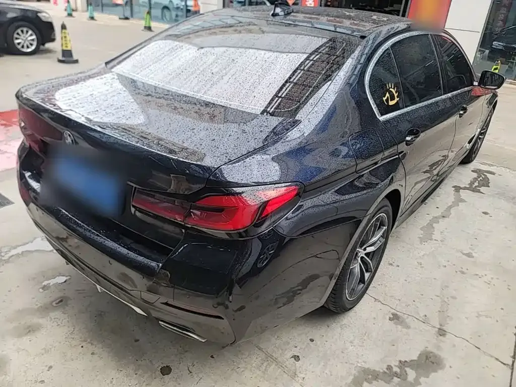 BMW 5 Series — фото 10