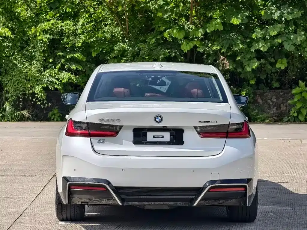 BMW i3 — фото 7