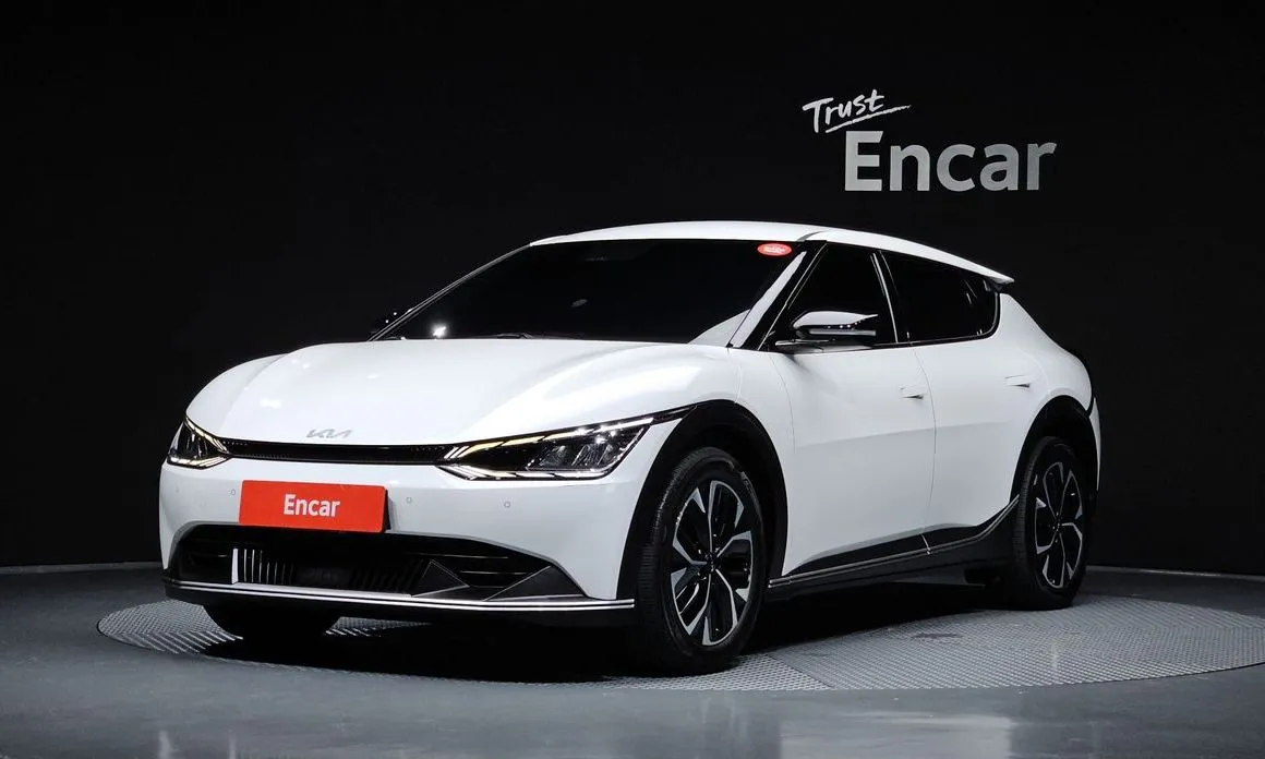 Kia EV6 — фото 1