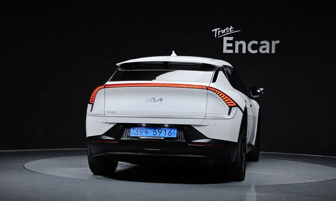 Kia EV6 — фото 5