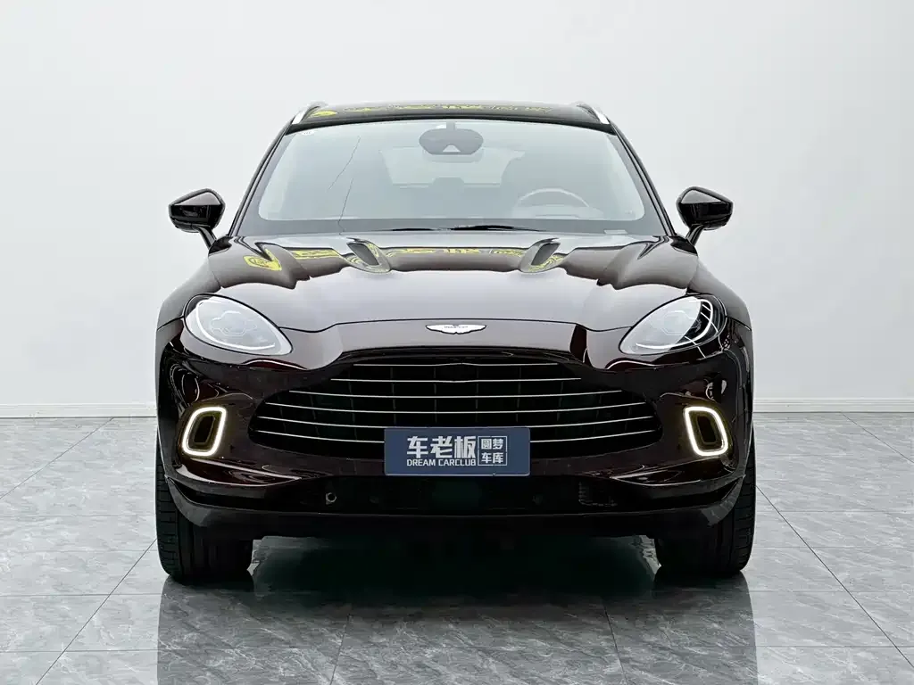 Aston Martin DBX — фото 2