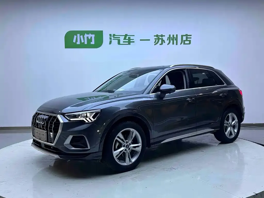 Audi Q3 — фото 1
