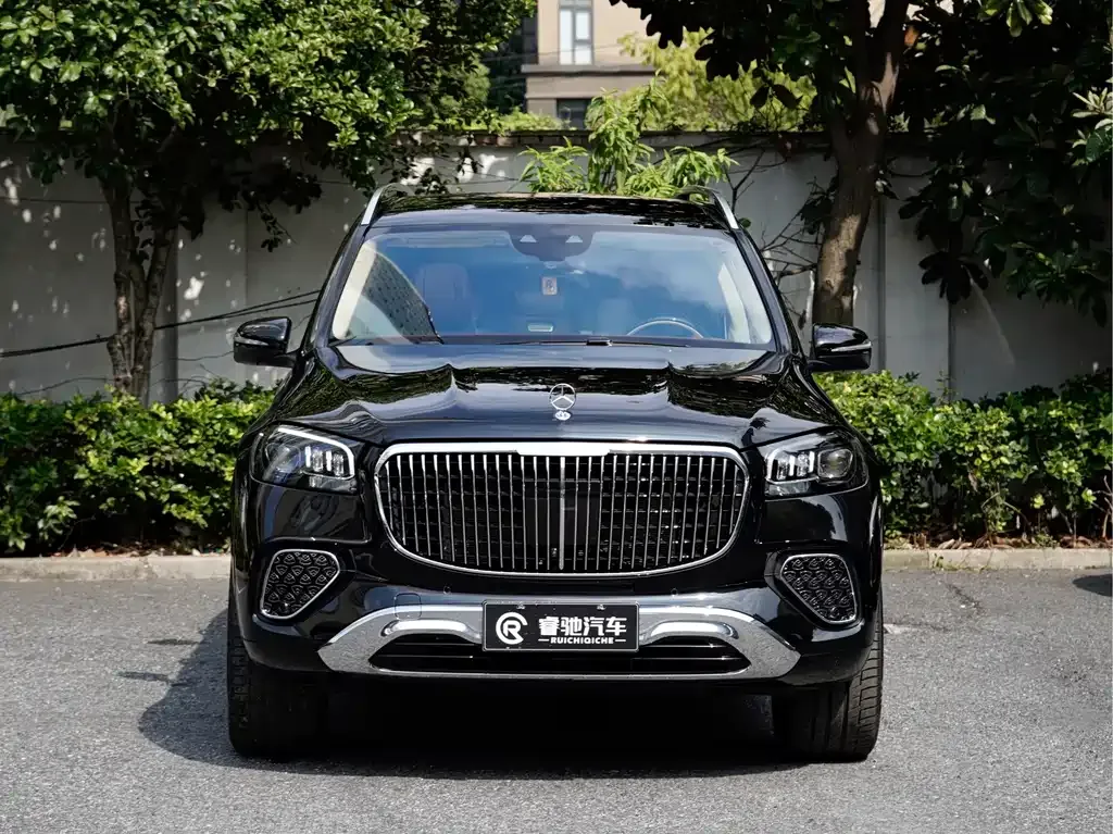 Mercedes-Benz GLS — фото 10