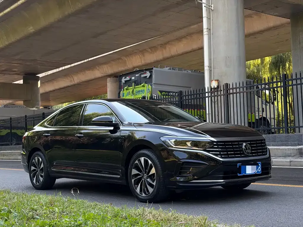 Volkswagen Passat — фото 9