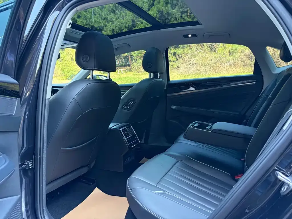 Volkswagen Passat — фото 7