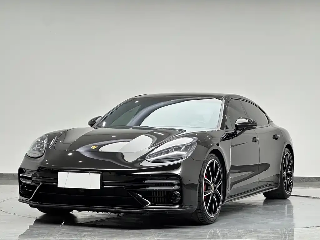 Porsche Panamera — фото 1