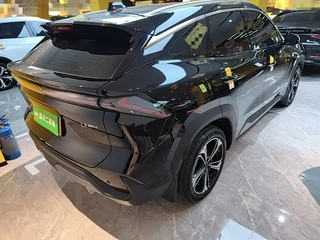 Geely Galaxy L7 — фото 10