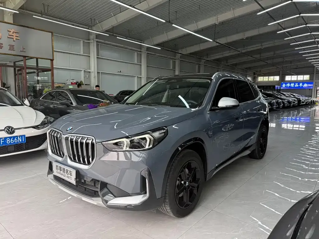 BMW X1 — фото 1